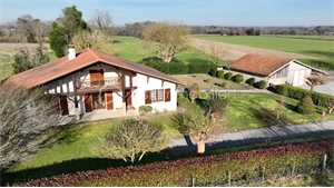 propriete à la vente -   40100  DAX, surface 160 m2 vente propriete - UBI468872750